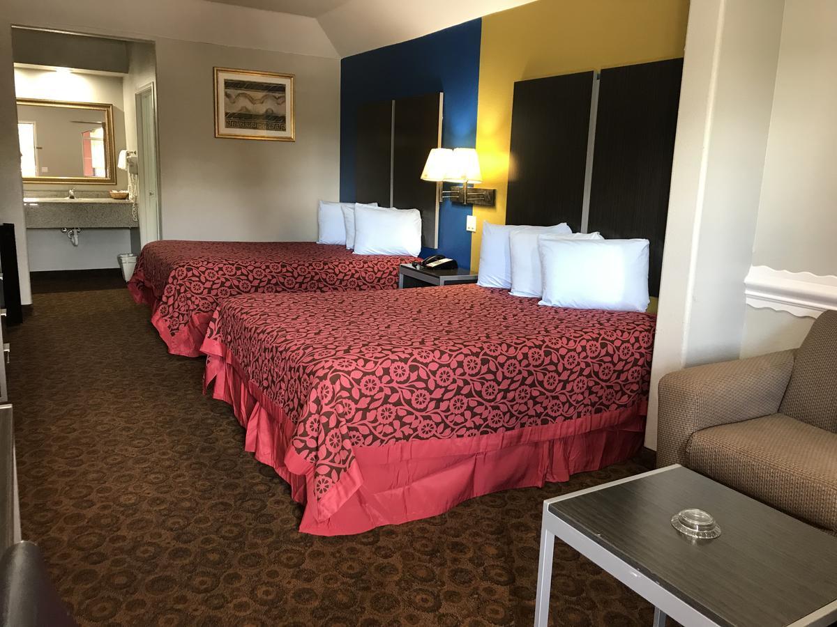 Camelot Inn And Suites Aldine Екстер'єр фото