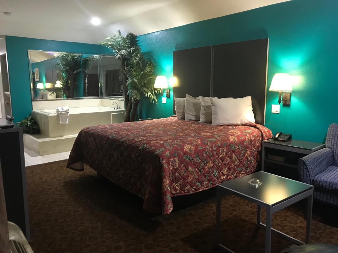 Camelot Inn And Suites Aldine Екстер'єр фото
